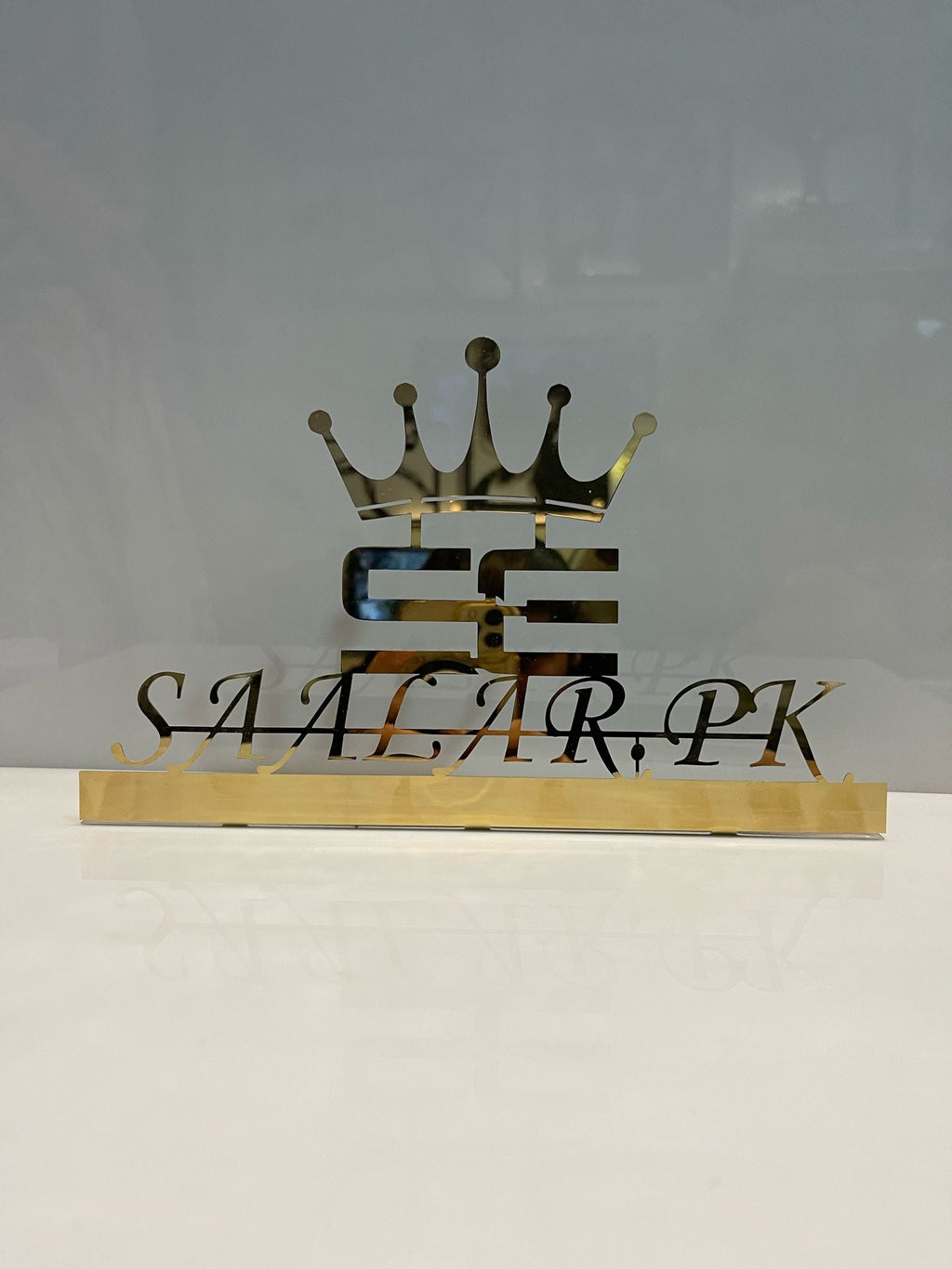 Brands Stand
